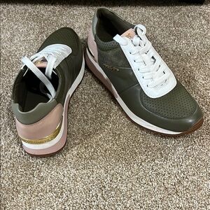 Michael Kors Green and Pink Sneakers Sporty Design